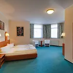 호텔 Regiohotel Quedlinburger Hof - #historischercharme #zentralelage #wellness #freeparking 크베들린부르크