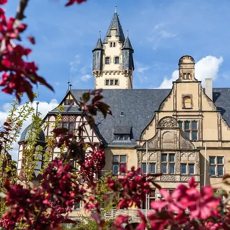 Regiohotel Quedlinburger Hof - #historischercharme #zentralelage #wellness #freeparking 3*