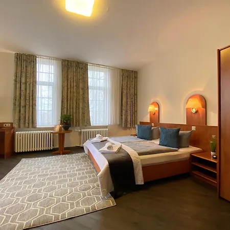 Otel Regiohotel Quedlinburger Hof - #historischercharme #zentralelage #wellness #freeparking