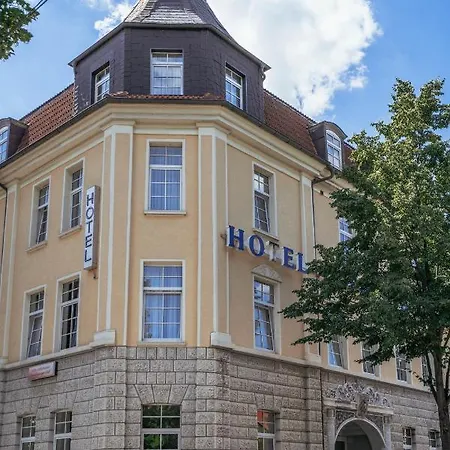 Regiohotel Quedlinburger Hof - #historischercharme #zentralelage #wellness #freeparking 酒店 3*