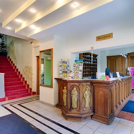 Regiohotel Quedlinburger Hof - #historischercharme #zentralelage #wellness #freeparking 3*