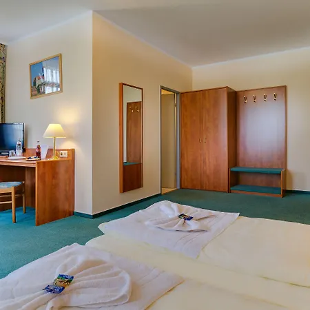 Regiohotel Quedlinburger Hof - #historischercharme #zentralelage #wellness #freeparking 酒店