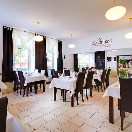 Regiohotel Quedlinburger Hof - #historischercharme #zentralelage #wellness #freeparking 3* Quedlinburg