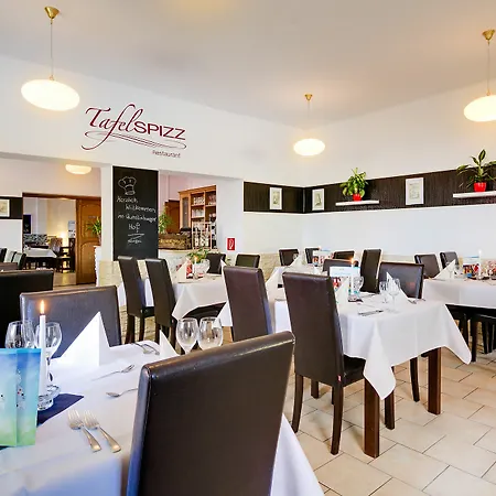 Regiohotel Quedlinburger Hof - #historischercharme #zentralelage #wellness #freeparking 酒店