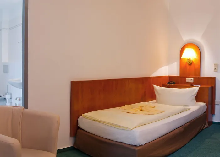 Regiohotel Quedlinburger Hof - #historischercharme #zentralelage #wellness #freeparking 酒店 3*