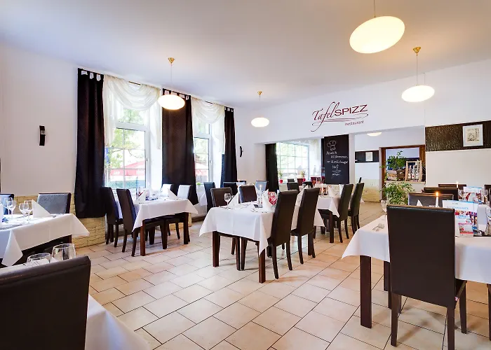 Regiohotel Quedlinburger Hof - #historischercharme #zentralelage #wellness #freeparking 3* クヴェードリンブルク