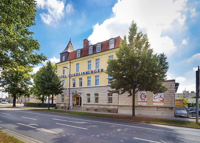 Regiohotel Quedlinburger Hof - #historischercharme #zentralelage #wellness #freeparking ホテル