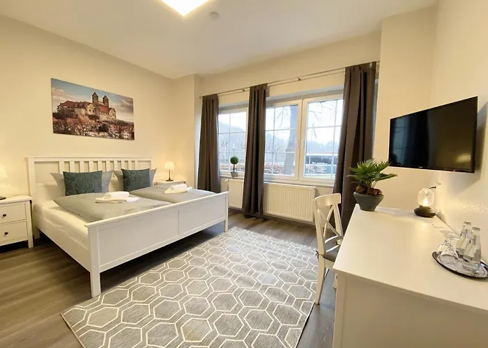 酒店 Regiohotel Quedlinburger Hof - #historischercharme #zentralelage #wellness #freeparking 3*